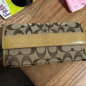 Coach Signature Brown and Tan Clutch nonsmoker